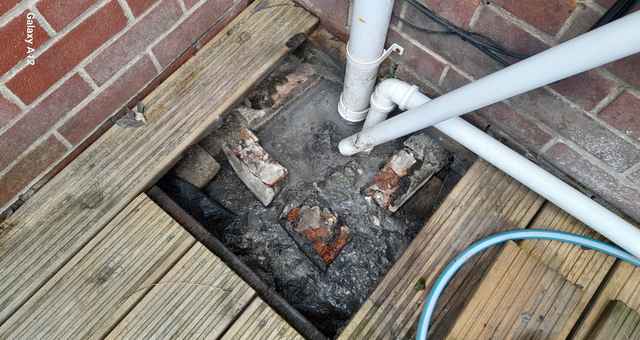 drain blocked pipes