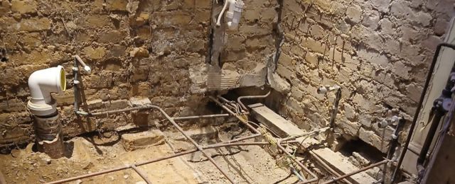 dry rot under floorboards