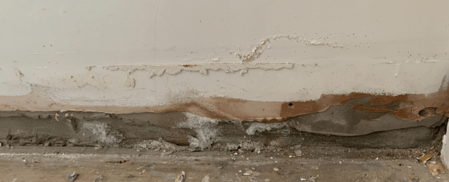 Signs of Hygroscopic salt on interior wall