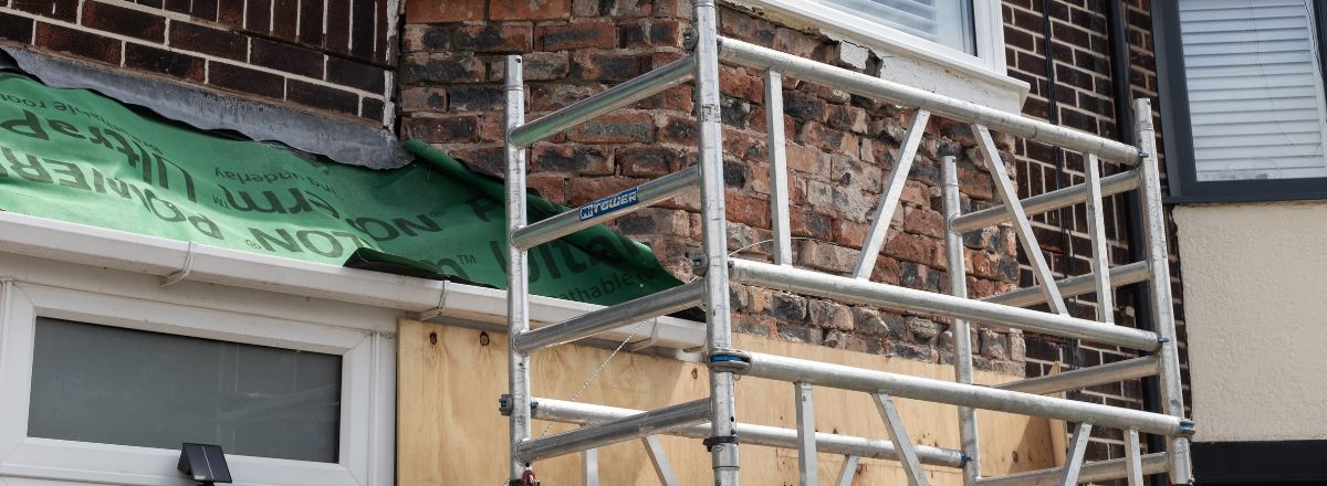 crack stitching by wise property care technician 